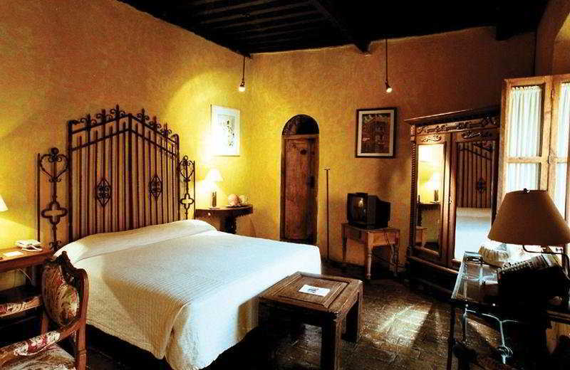 Meson Sacristia De La Compañia Boutique 5*